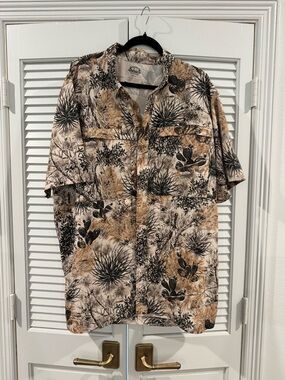 Men's Casual Desert Cactus Button-Down Shirt - Beige & Black